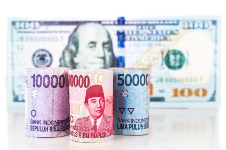 Rupiah Ditutup Menguat ke Level 17.142, Ini Deretan Sentimennya