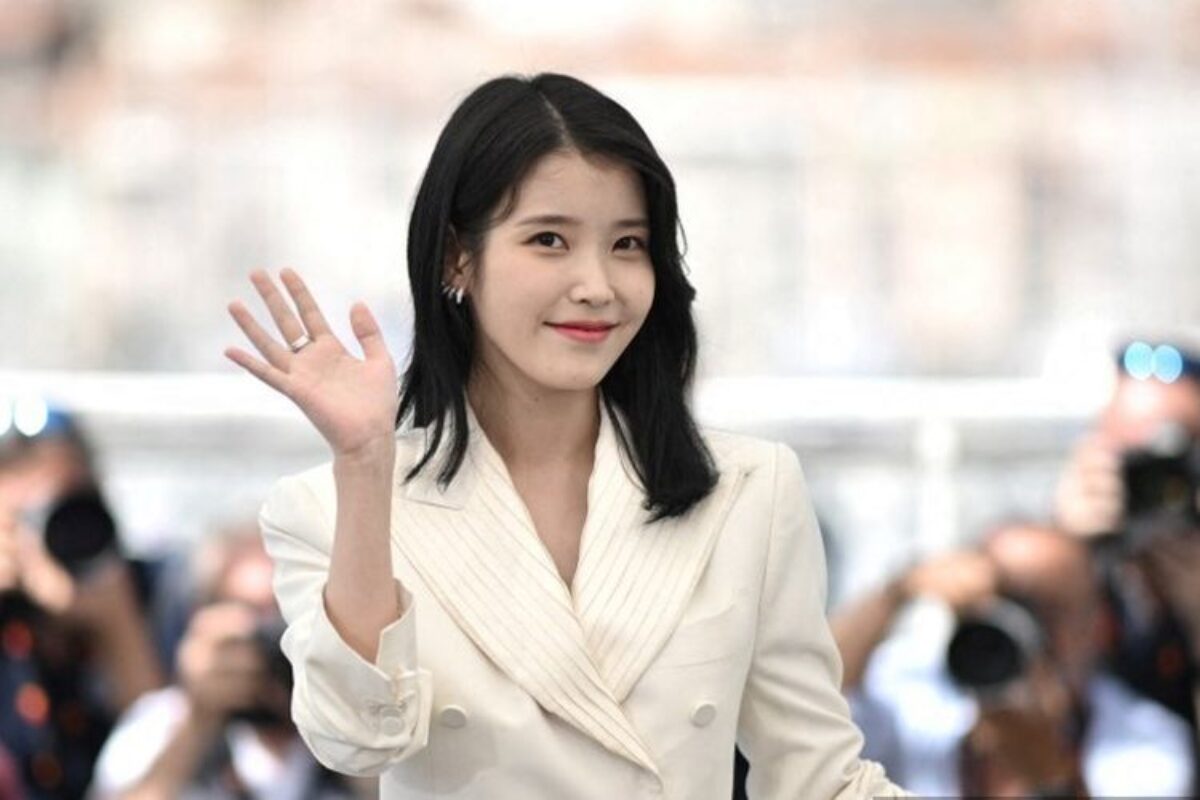 Dikenal Tak Mau Terima Undangan Nonton Konser, IU Ungkap Alasan Pilih Beli Tiket Sendiri