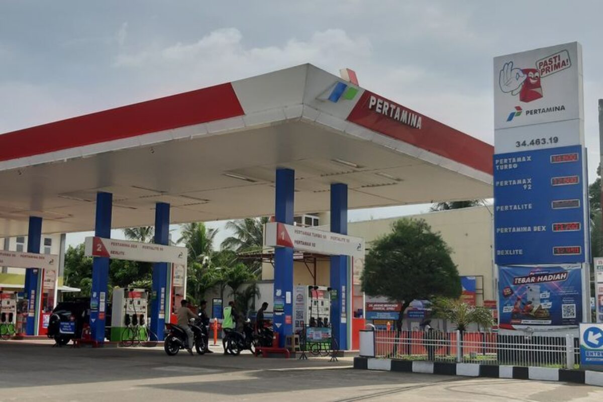 INDEF: Kenaikan Harga BBM Non-Subsidi Picu Inflasi dan Migrasi EV