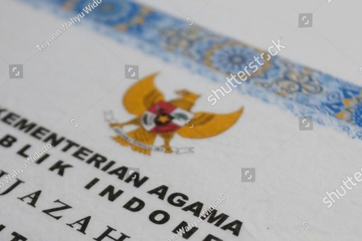 Puluhan Ijazah Mantan Karyawan Ditahan Perusahaan Pabrik Plastik di Madiun