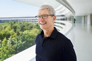 Sepak Terjang Tim Cook selama Memimpin Apple