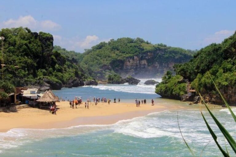 5 Wisata Pantai di Gunungkidul Jogja untuk Wisata Keluarga Seru