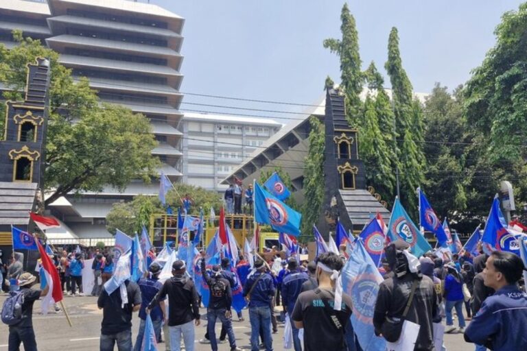 Mantan Bos Sritex Dituntut 16 Tahun, Eks Buruh Sebut Tak Berpengaruh dan Terus Kejar Kurator untuk Segera Lelang Aset