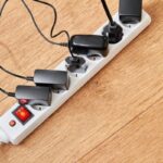 Awas Bahaya, 10 Cara Pakai Kabel Ekstensi yang Bikin Kebakaran