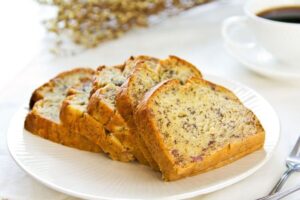 Cara Membuat Bolu Pisang Tanpa Mixer Anti Gagal, Lembut dan Manisnya Pas