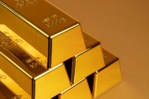 Harga Emas Dunia Anjlok 2 Persen, Dollar AS dan Yield Obligasi Menguat