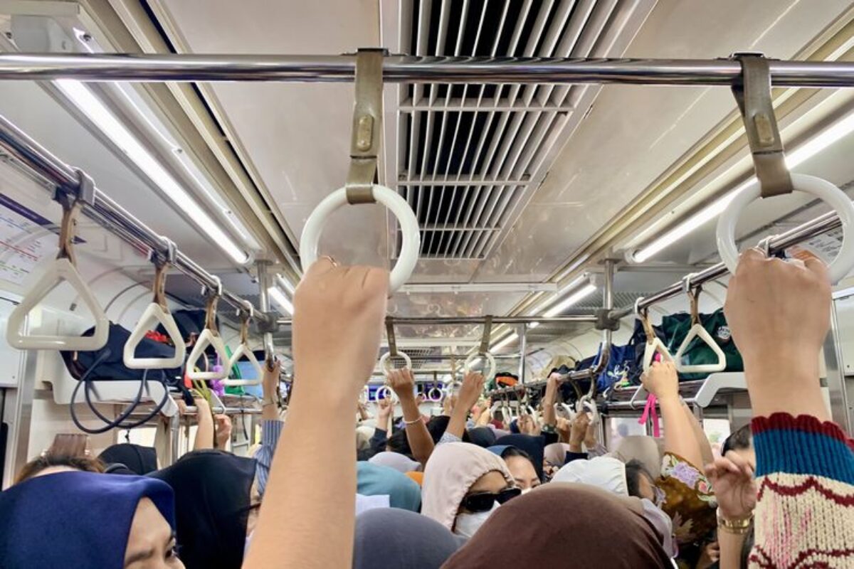 Penumpang Diminta Lapor Polisi jika Alami Pelecehan Seksual di KRL