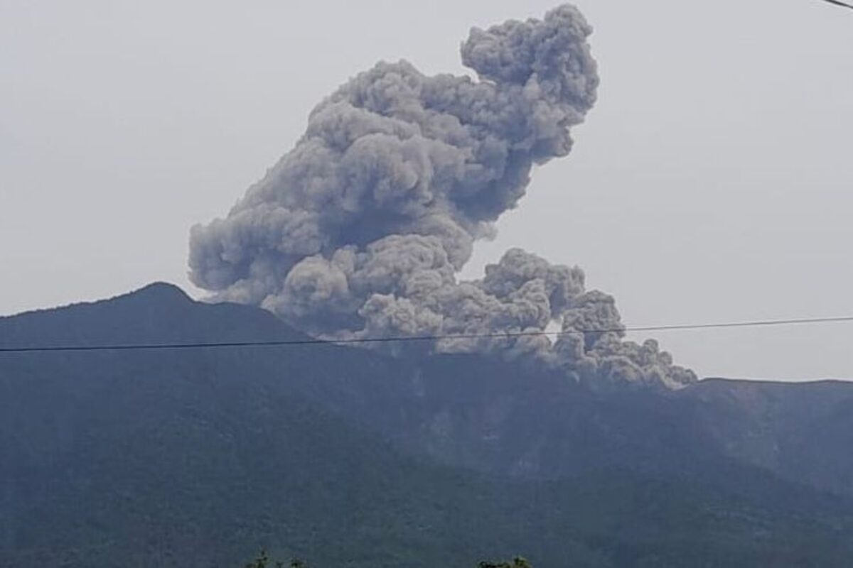 Aktivitas Marapi Fluktuatif, Badan Geologi Ingatkan Risiko Gas Beracun dan Banjir Lahar