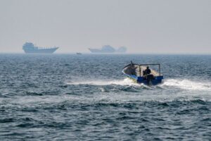 Iran Klaim Telah Menahan 2 Kapal yang Mencoba Melintasi Selat Hormuz