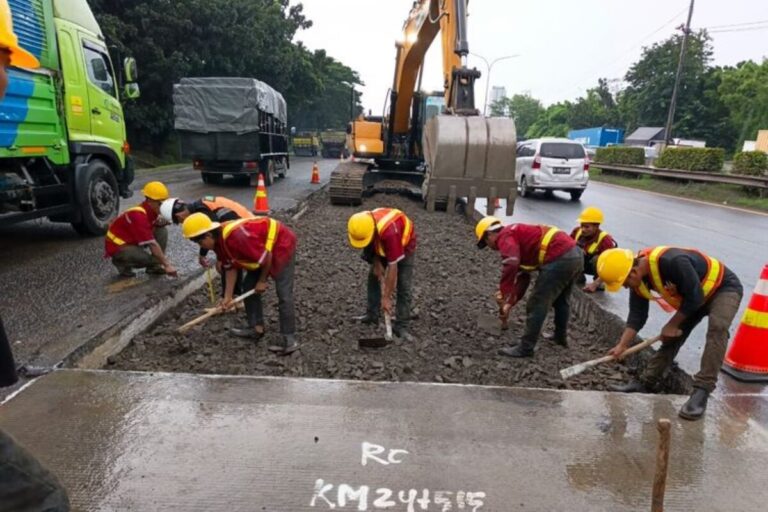 Mengapa Perbaikan Jalan di Tol Selalu Bikin Macet Panjang?