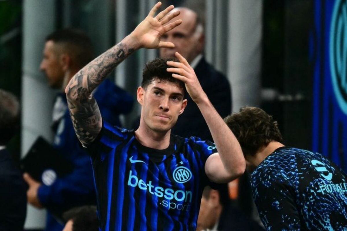 Soal Transfer Bastoni, Inter Minta Barcelona Tak Cuma Bicara