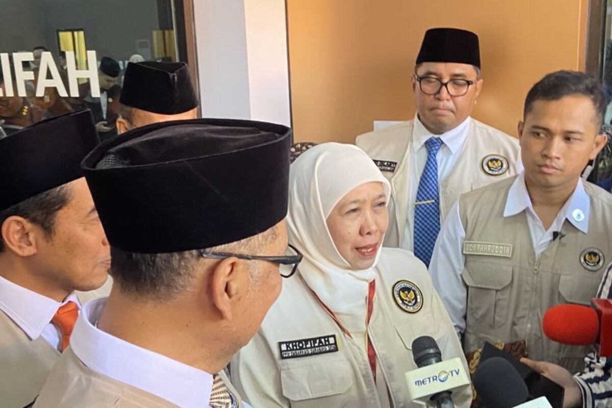 Khofifah Lepas 376 CJH Kloter Pertama Embarkasi Surabaya ke Tanah Suci, Tak Ada Open Seat
