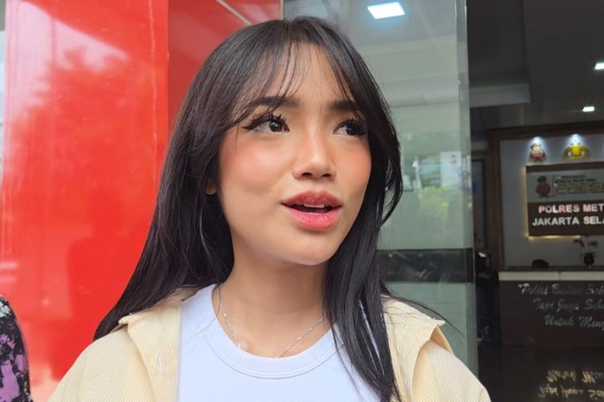 Mantan Admin Akui Gelapkan Uangnya, Fuji: Aku Pengin Dia Dihukum Seadil-adilnya