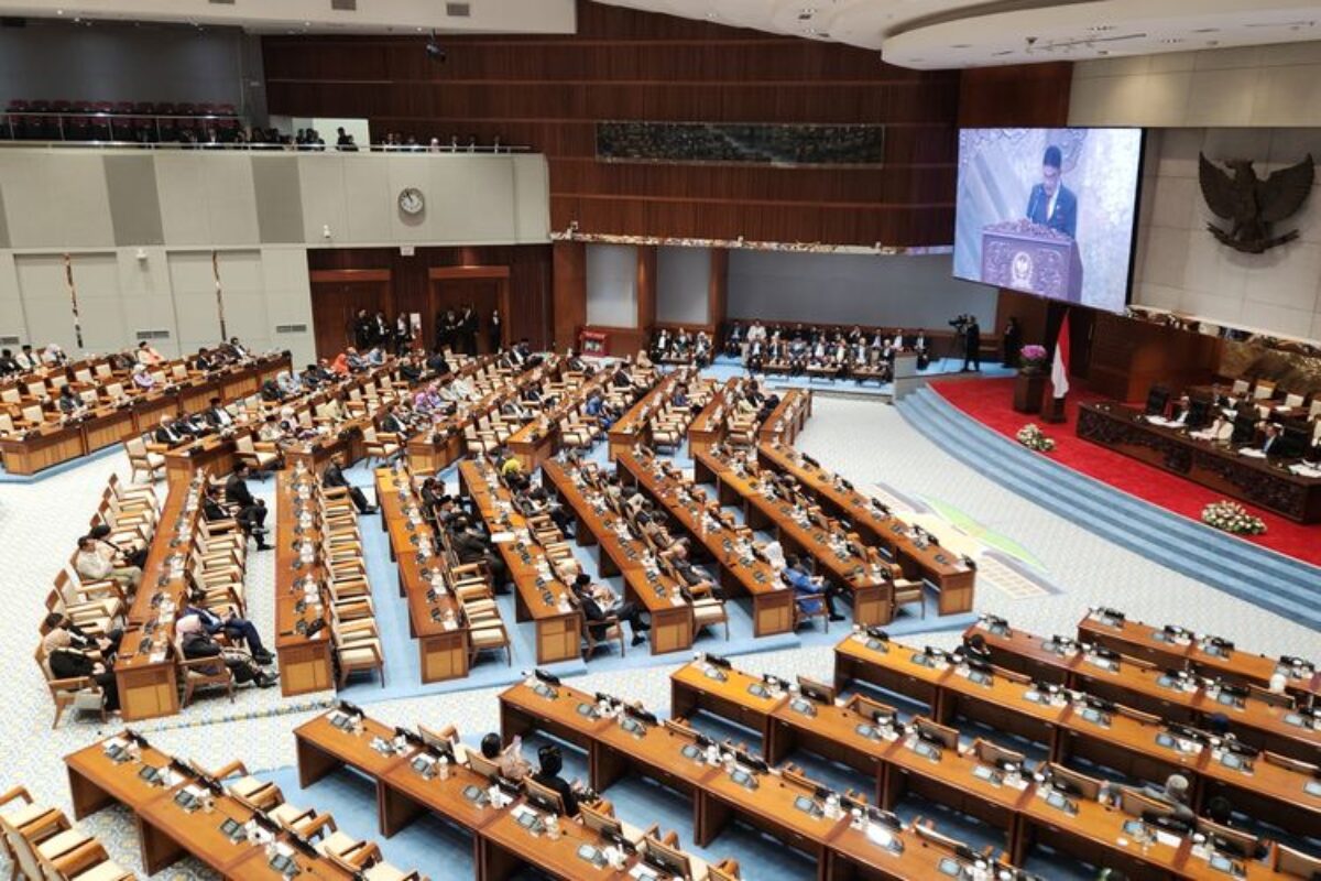 Tok! DPR Sahkan RUU Perlindungan Saksi dan Korban Menjadi UU