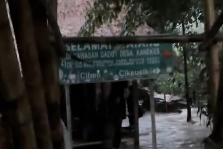 Desa Adat Baduy Banjir, Dipicu Luapan Sungai Cibarani