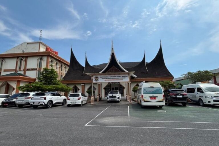 Persiapan Haji 2026: Embarkasi Padang Terapkan Skema Baru, Kartu Nusuk Dibagikan Lebih Awal