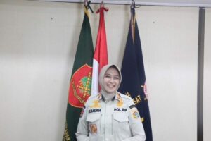 Kartini di Balik Seragam Satpol PP DKI, Kisah Karlina Menembus Dunia Maskulin