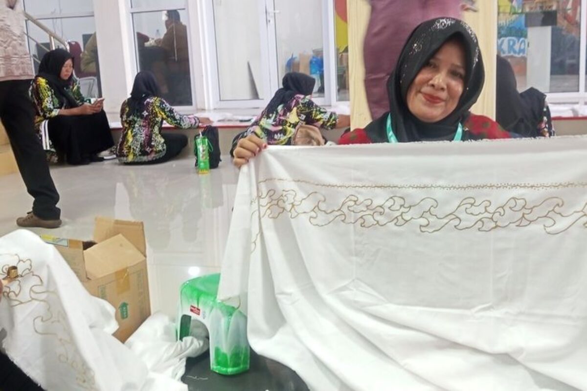 Minyak Sawit Kini Jadi Bahan Alternatif Pembuatan Batik di Riau, Motif Diklaim Lebih Cerah