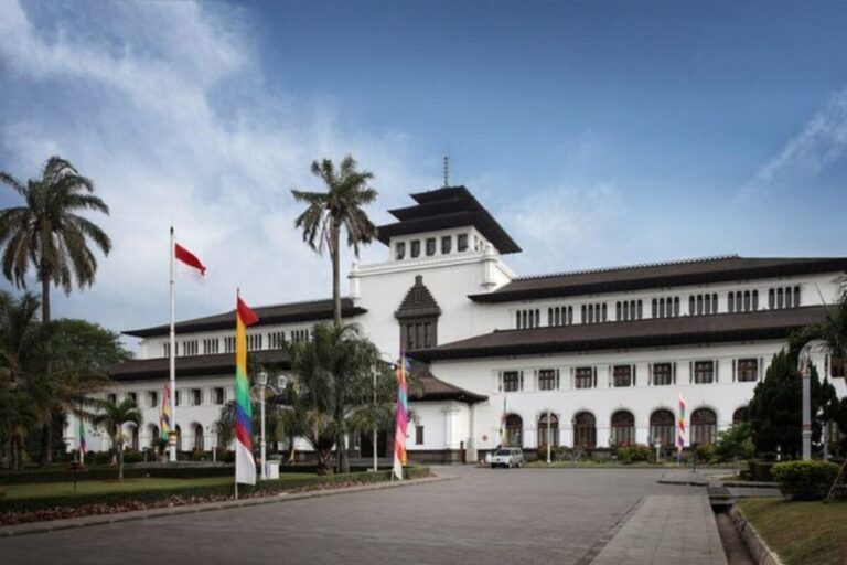 Pemprov Jabar dan Pemkot Bandung Bersinergi, Benahi Kota Kembang