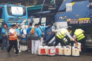 Jemaah Haji Bawa Cobek dan Cabai di Koper, Ditemukan di Embarkasi Solo